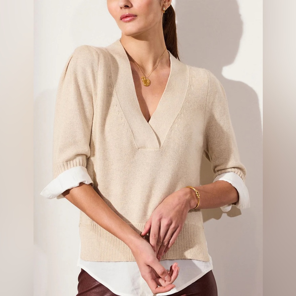 The Lucie Layered Vee Looker